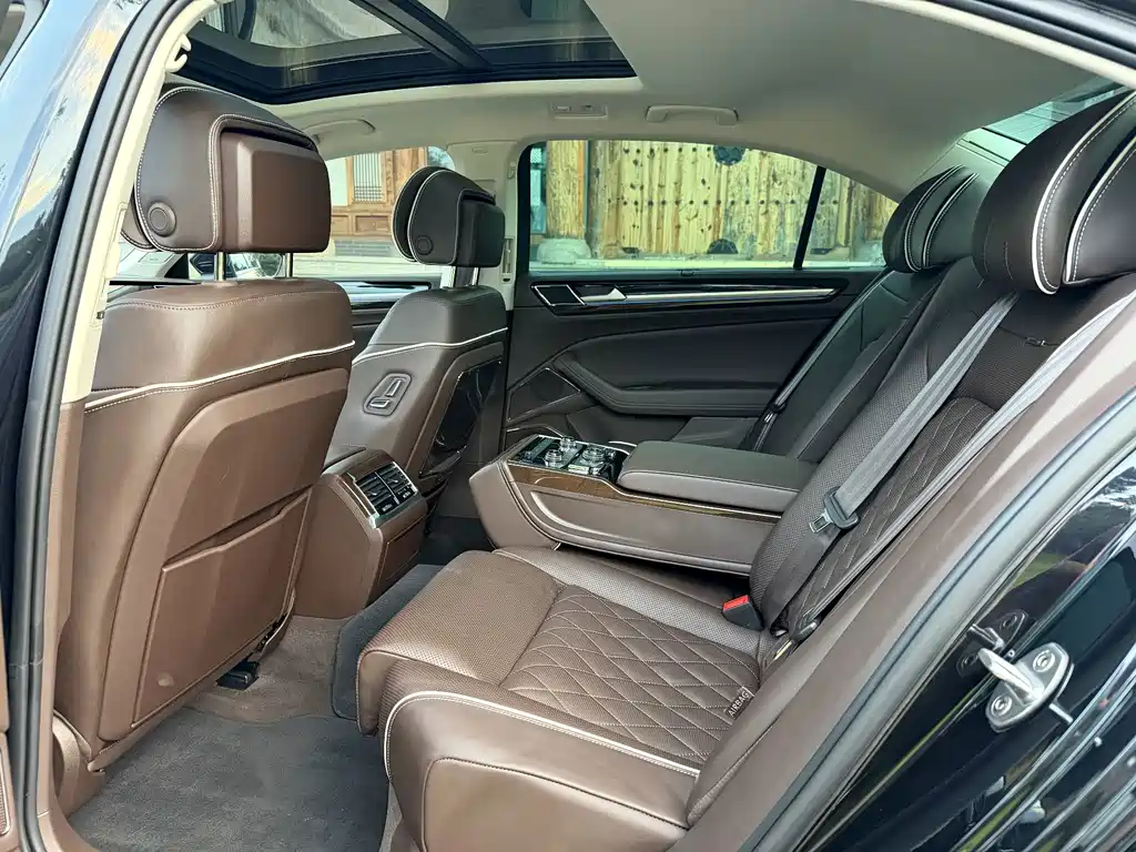 Volkswagen Phideon — миниатюра 9
