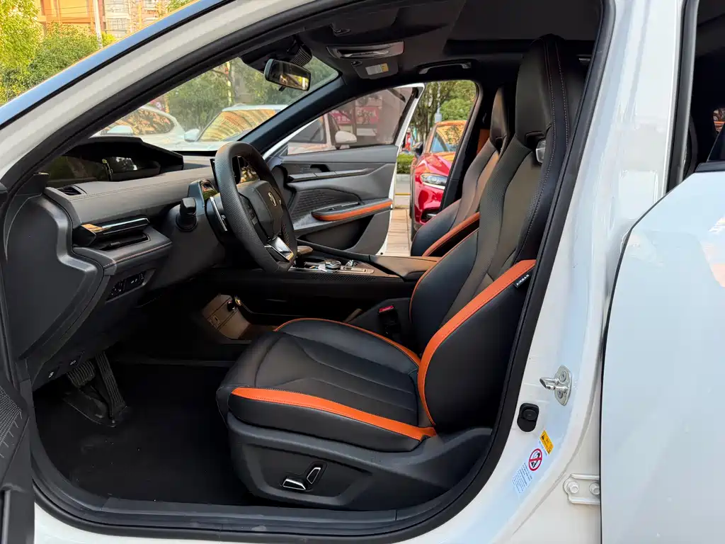 Changan UNI-V — миниатюра 4