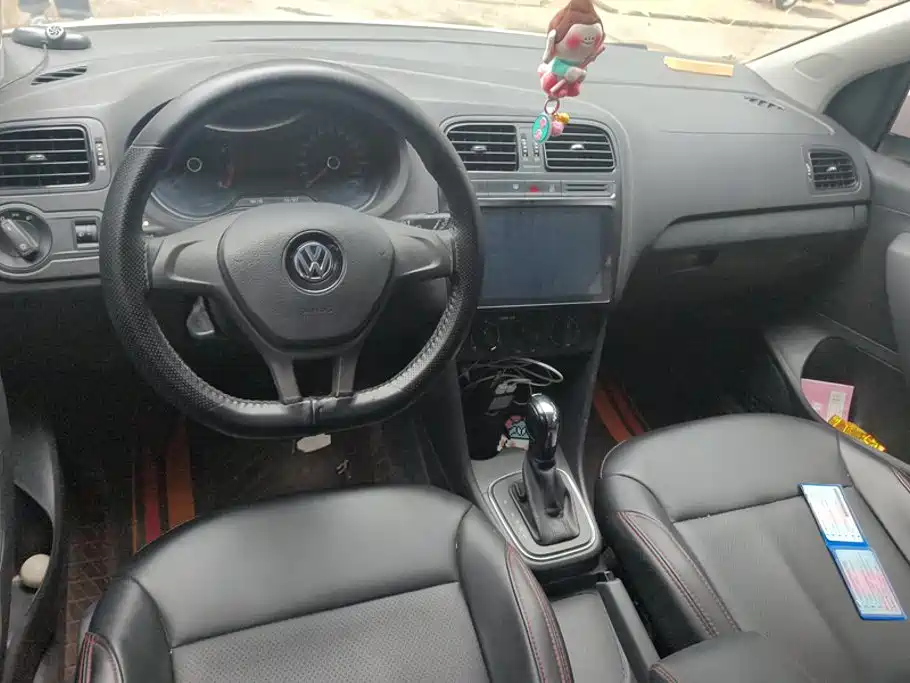 Volkswagen Polo — миниатюра 12