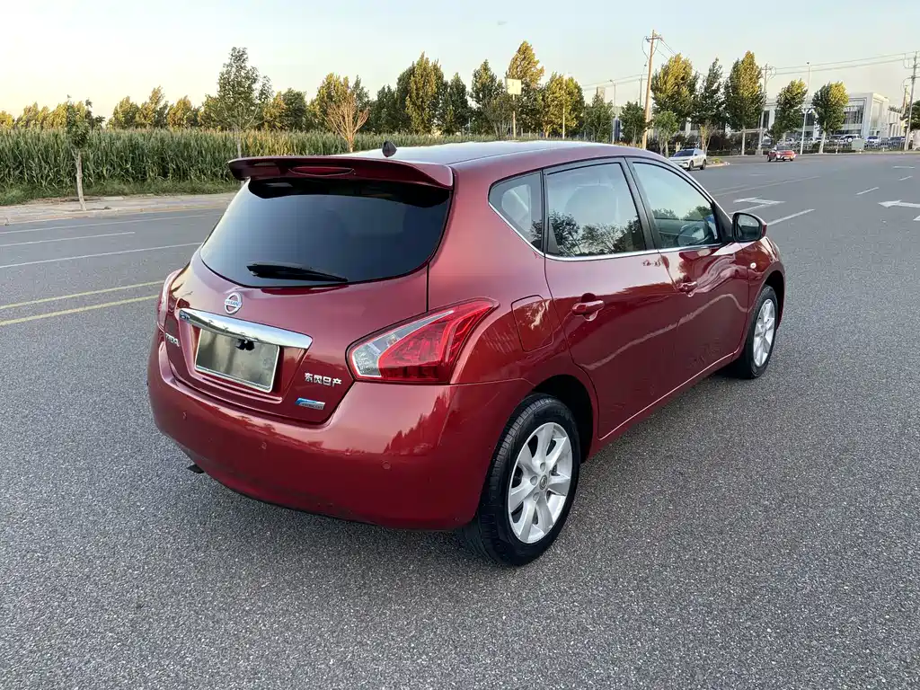 Nissan Tiida — миниатюра 4