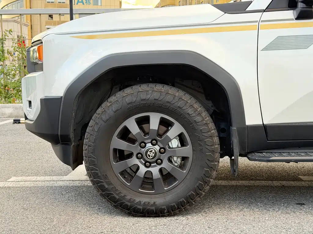 Toyota Prado — миниатюра 4