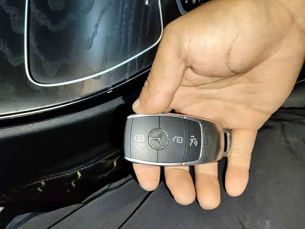 Mercedes-Benz C-Class — миниатюра 9
