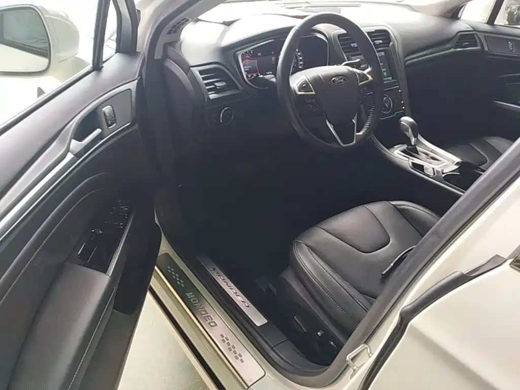 Ford Mondeo — миниатюра 16