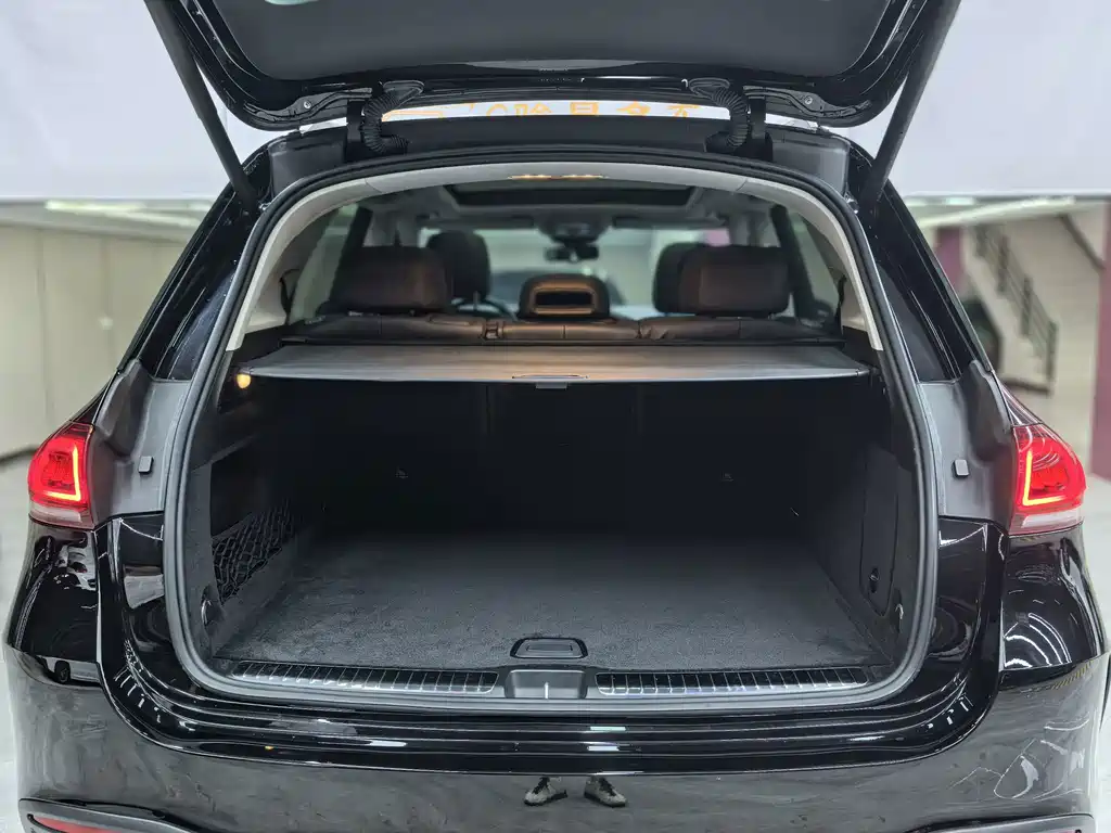 Mercedes-Benz GLE (Import) — миниатюра 31