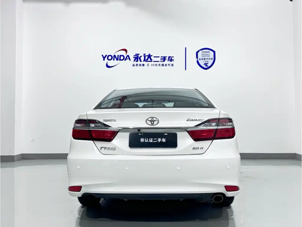 TOYOTA CAMRY