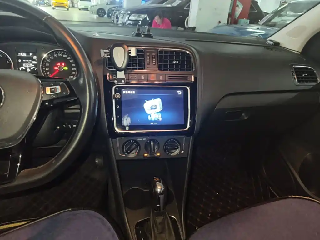 Volkswagen Polo — миниатюра 13