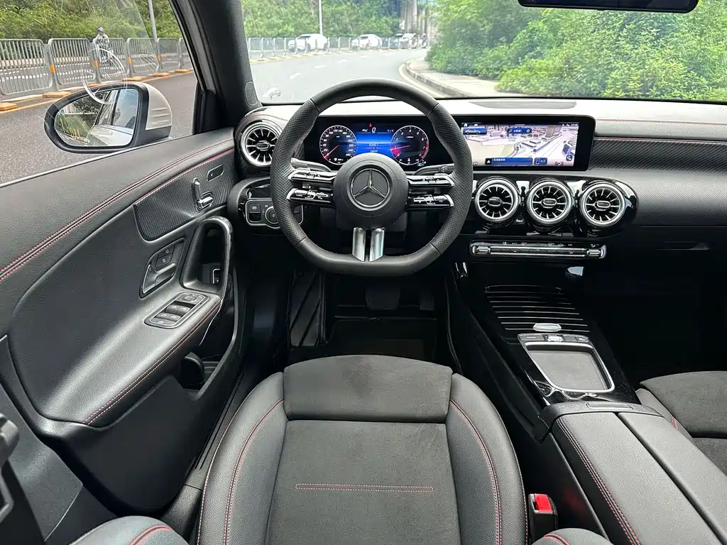 Mercedes-Benz A-Class — миниатюра 9