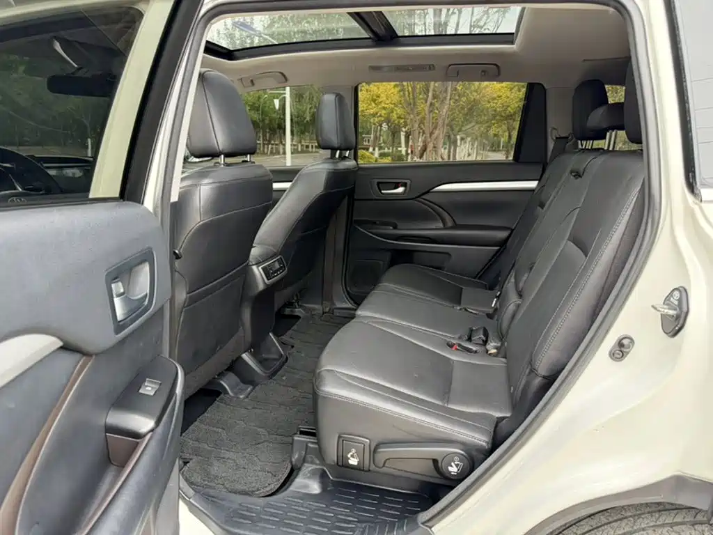 Toyota Highlander — фотографии объявления, Фото 11