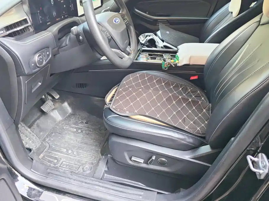 Ford Edge — миниатюра 9