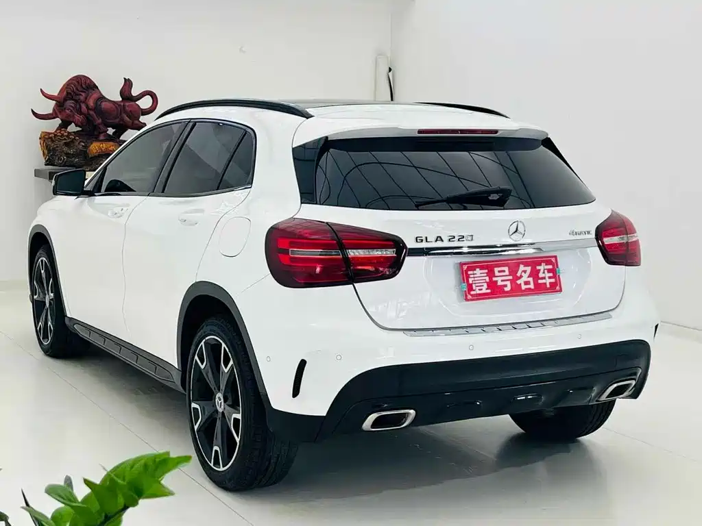 Mercedes-Benz GLA — миниатюра 6