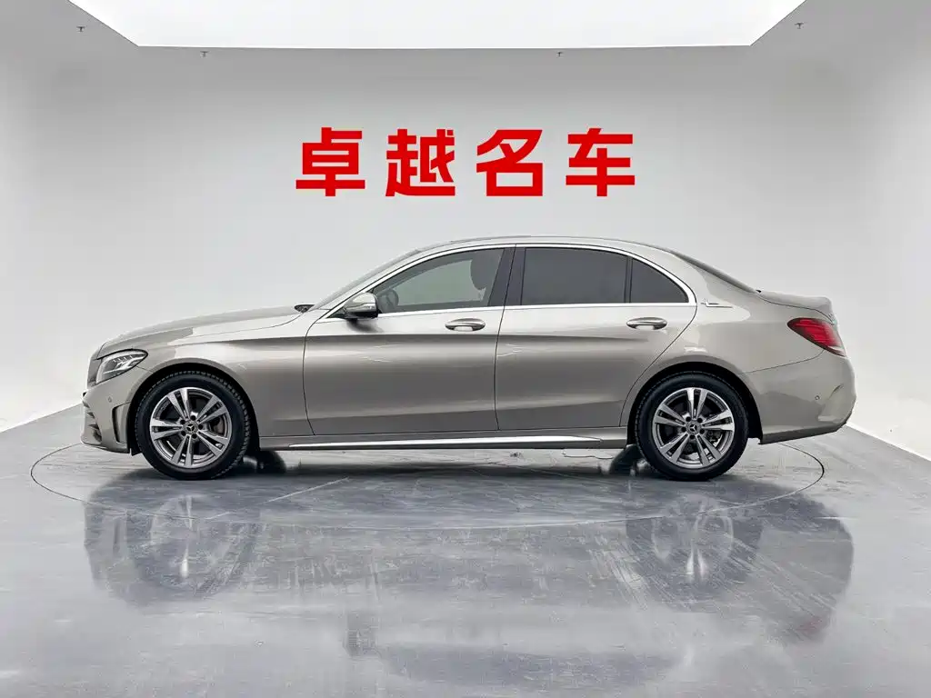 Mercedes-Benz C-Class — миниатюра 3