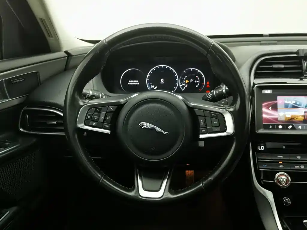 Jaguar XEL — миниатюра 11