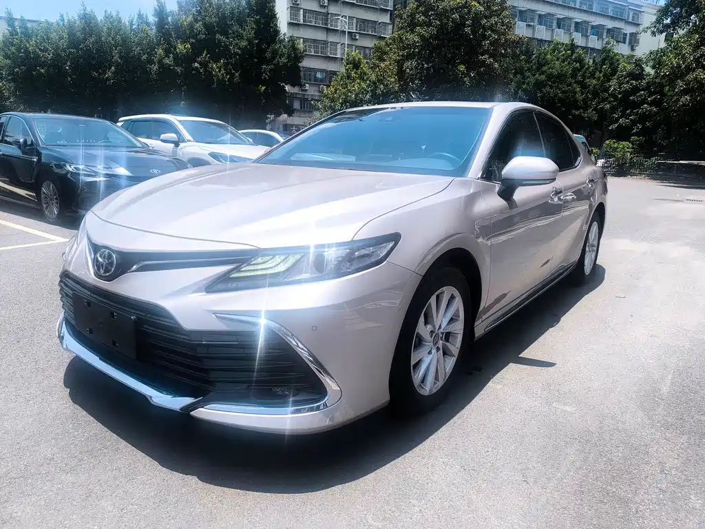 Купить Toyota Camry