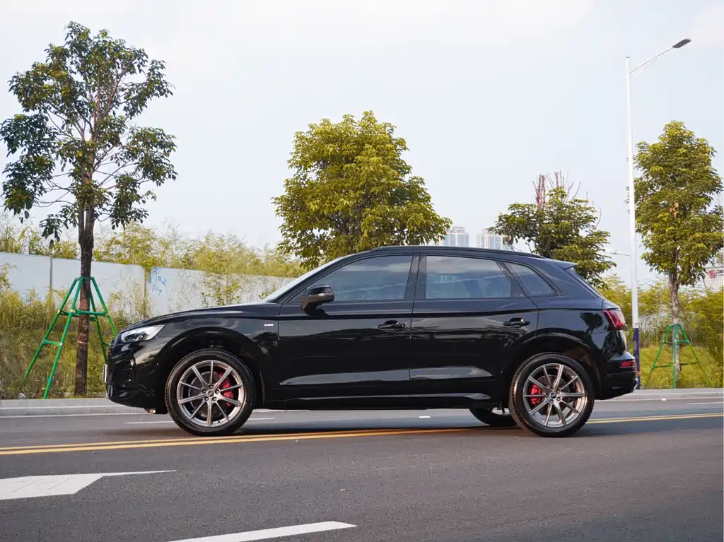 Audi Q5L — миниатюра 8