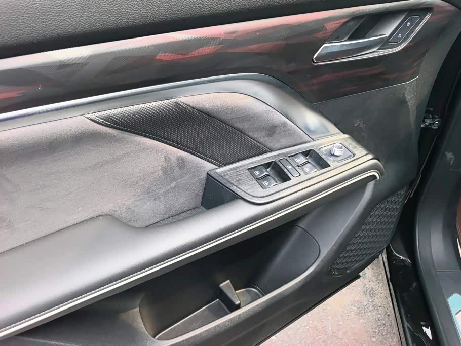 Haval Haval H6 1.5 л 2022 г. Чёрный, пробег 40199 км