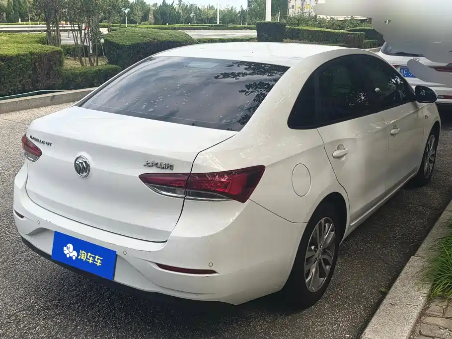 Buick Excelle — миниатюра 3