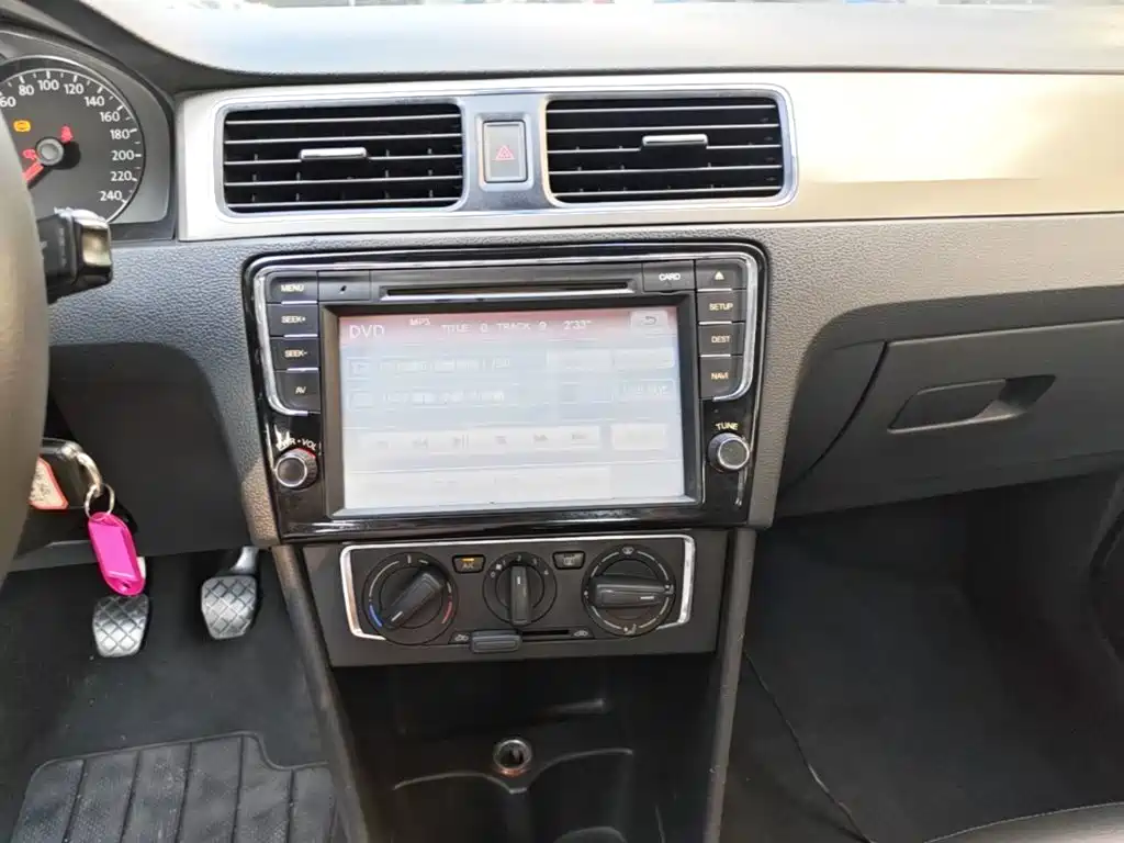 Volkswagen Santana — миниатюра 13