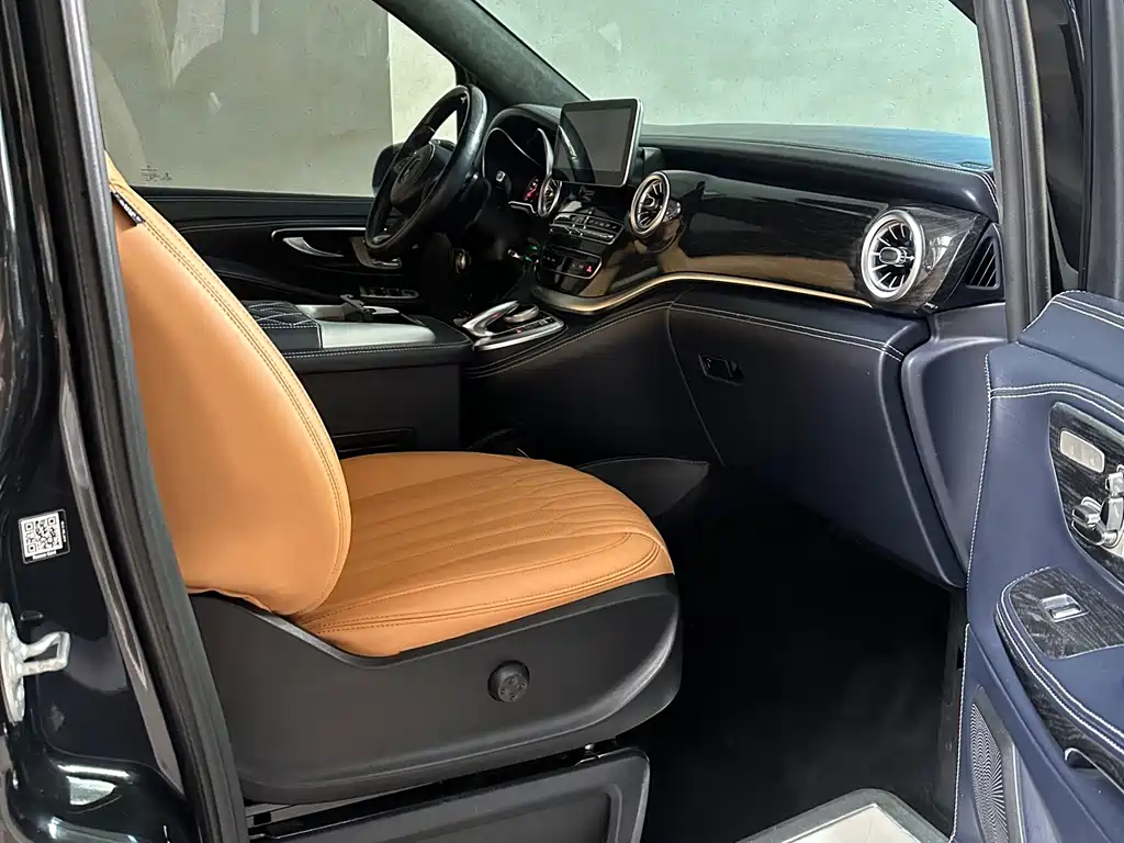Mercedes-Benz V-Class (Import) — миниатюра 3