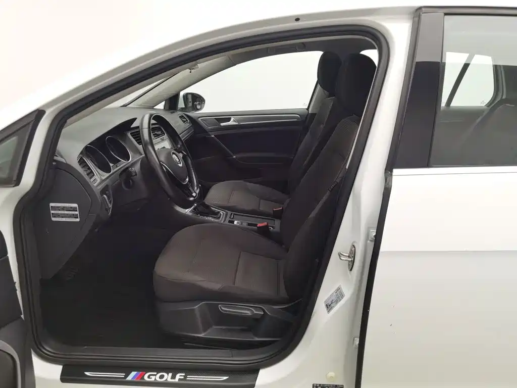 Volkswagen Golf — миниатюра 10