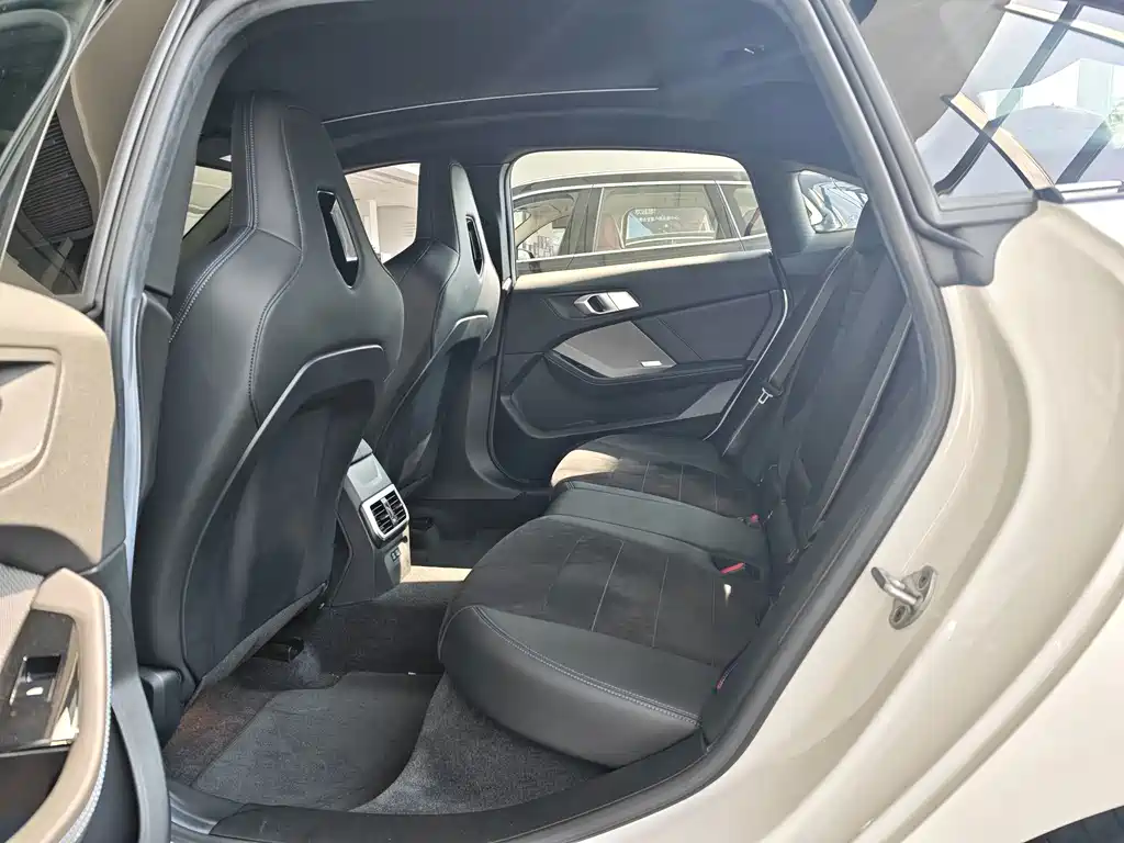 BMW M235L — миниатюра 8