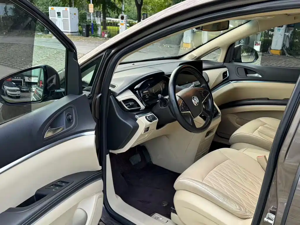 Buick GL8 — миниатюра 13