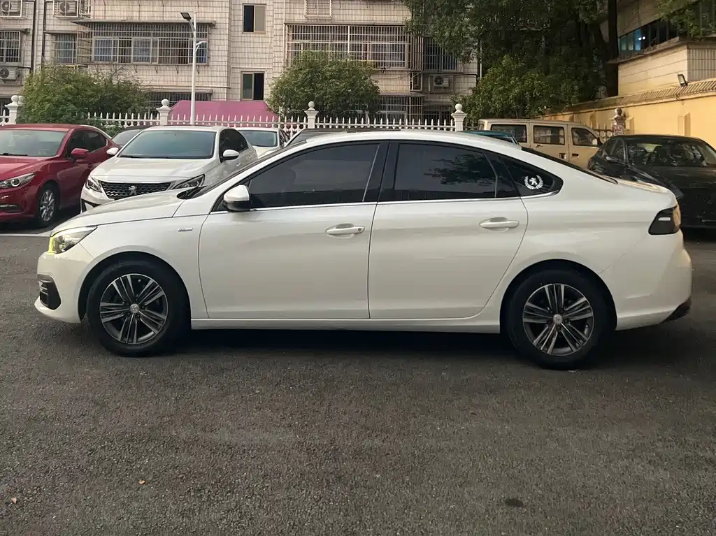 Peugeot 308 — миниатюра 3
