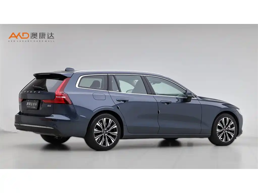 Volvo V60 2024 B5 Luxury