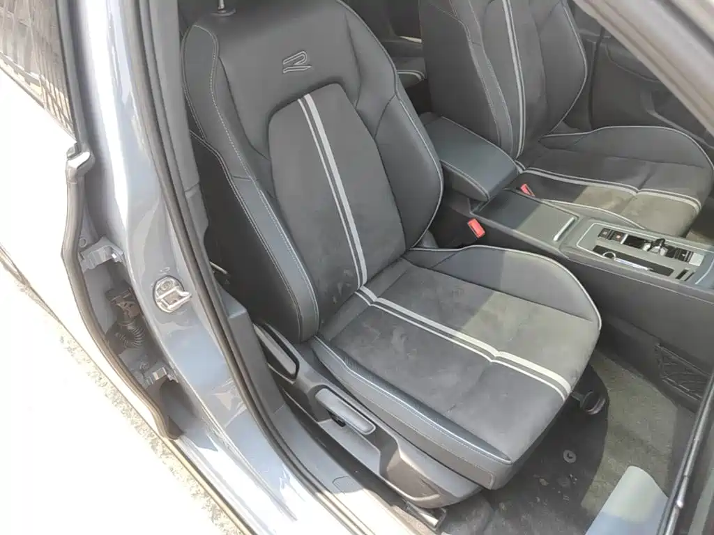 Volkswagen Golf — миниатюра 25