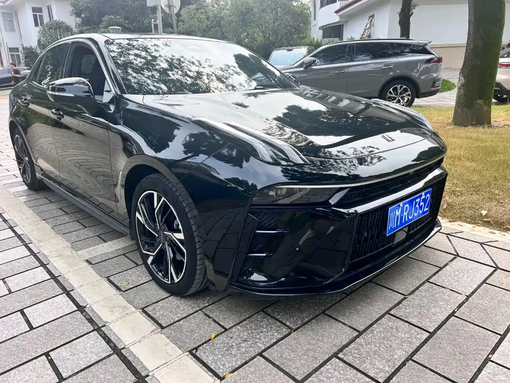 Lynk & Co 03 — миниатюра 3
