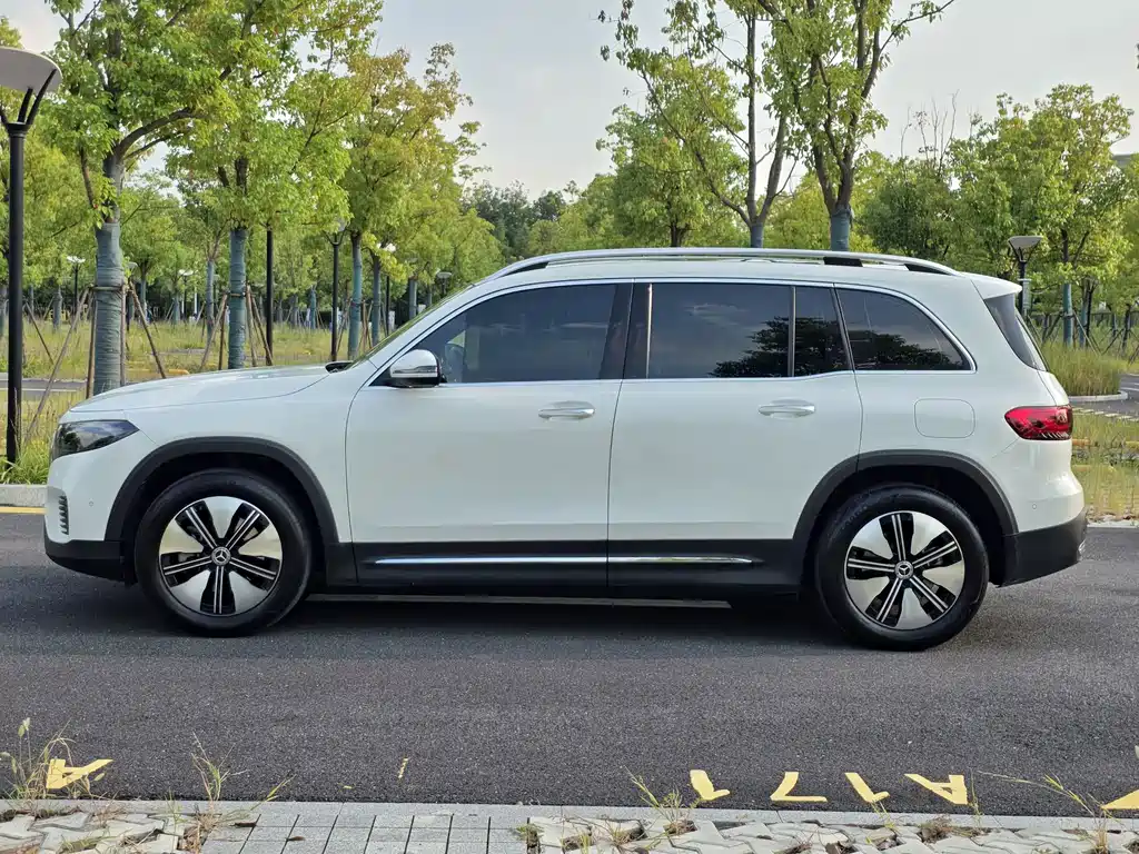 Mercedes-Benz EQB — миниатюра 7