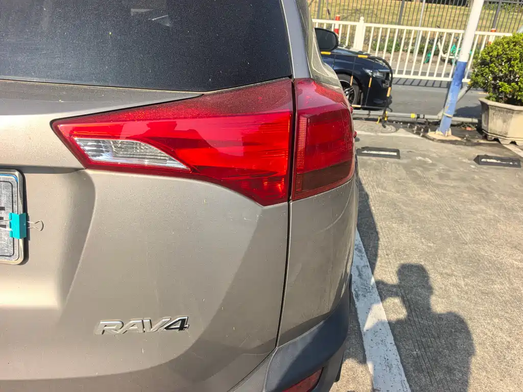 Toyota RAV4 2.0L CVT 2WD Elegant Edition, фото 13