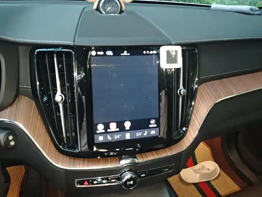 Volvo XC60 — миниатюра 13