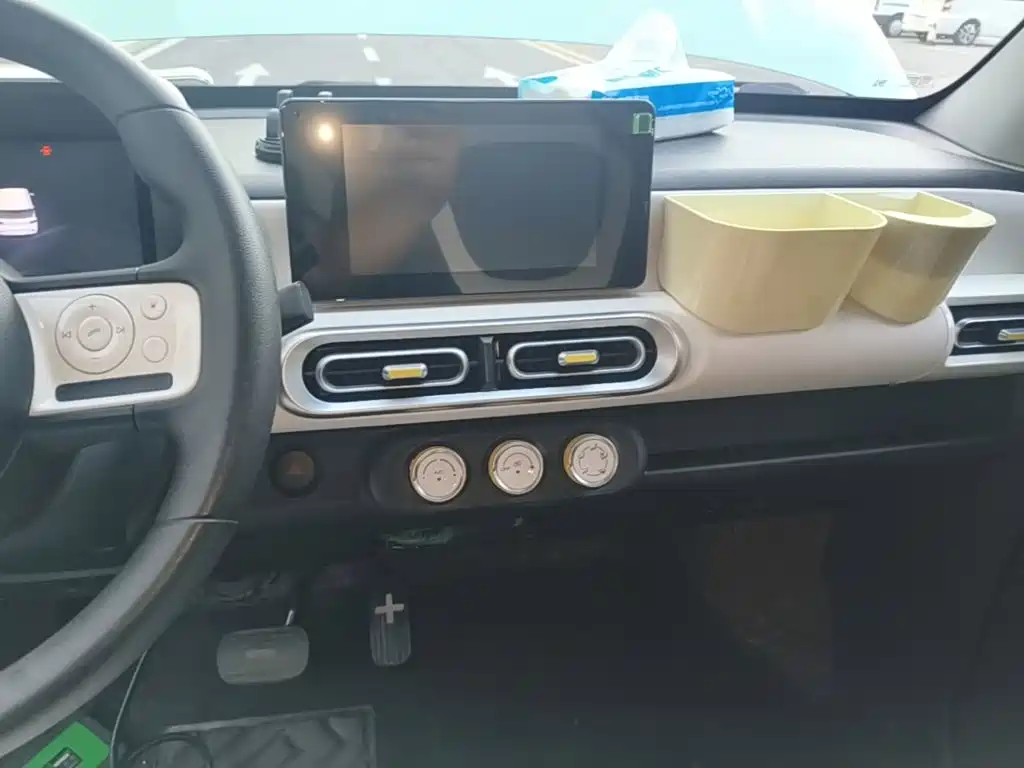 Wuling MINIEV — миниатюра 13