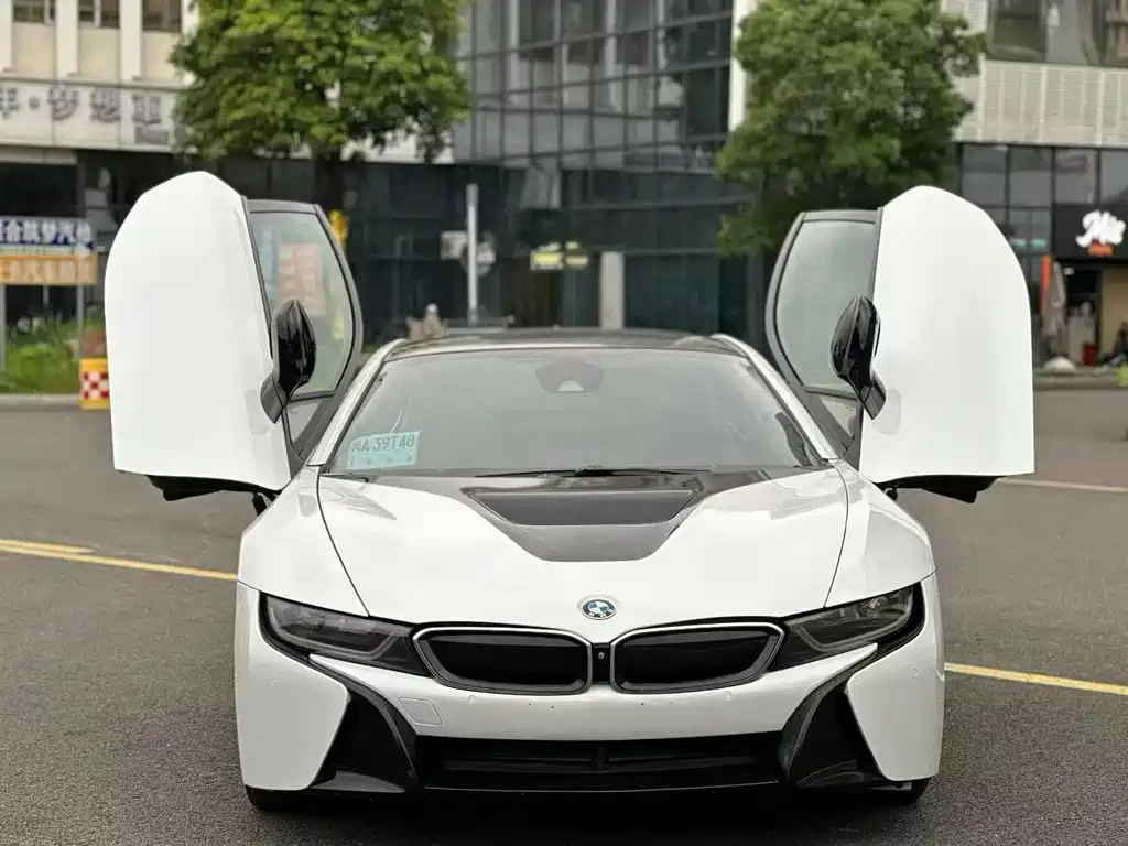 BMW i8