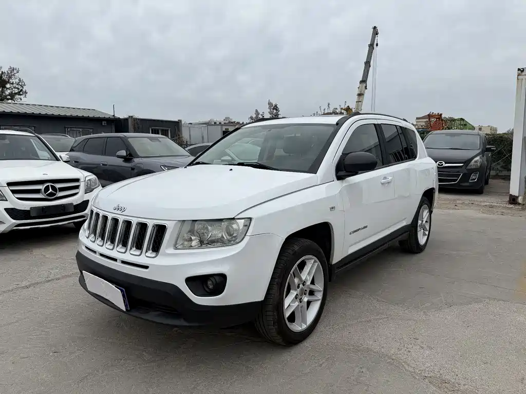 Jeep Compass (Import) 2013