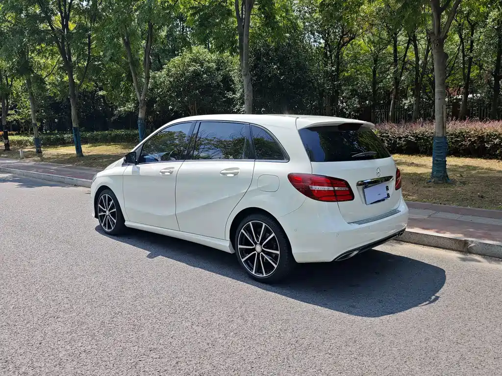 Mercedes-Benz B-Class — миниатюра 10