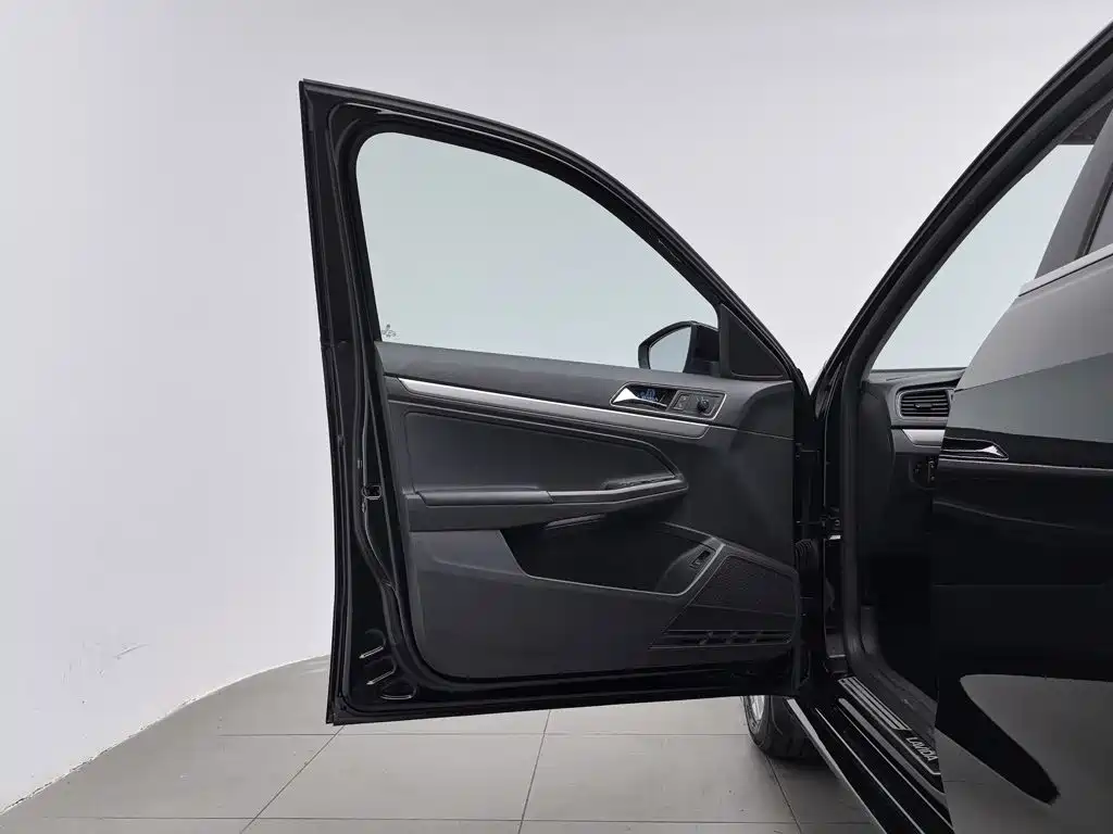 Volkswagen Lavida — миниатюра 8