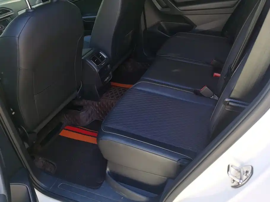 Volkswagen Tiguan L — миниатюра 11