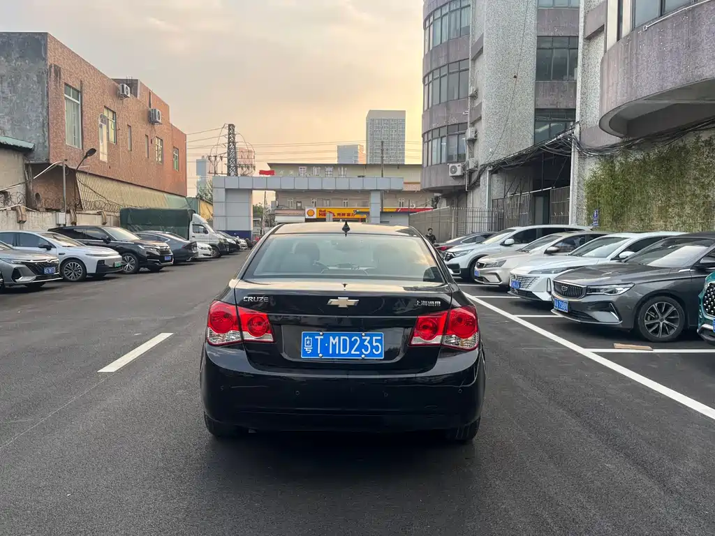Chevrolet Cruze — миниатюра 6