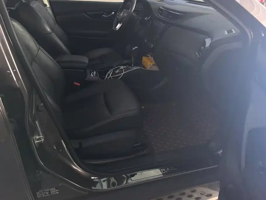 Nissan X-Trail — миниатюра 8