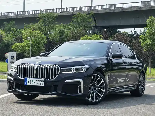 BMW 7 SERIES