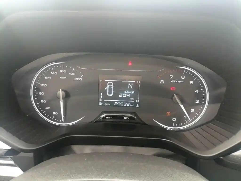 Wuling Jiachen — миниатюра 12