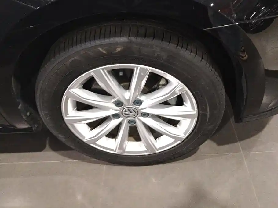 Volkswagen Passat — миниатюра 6