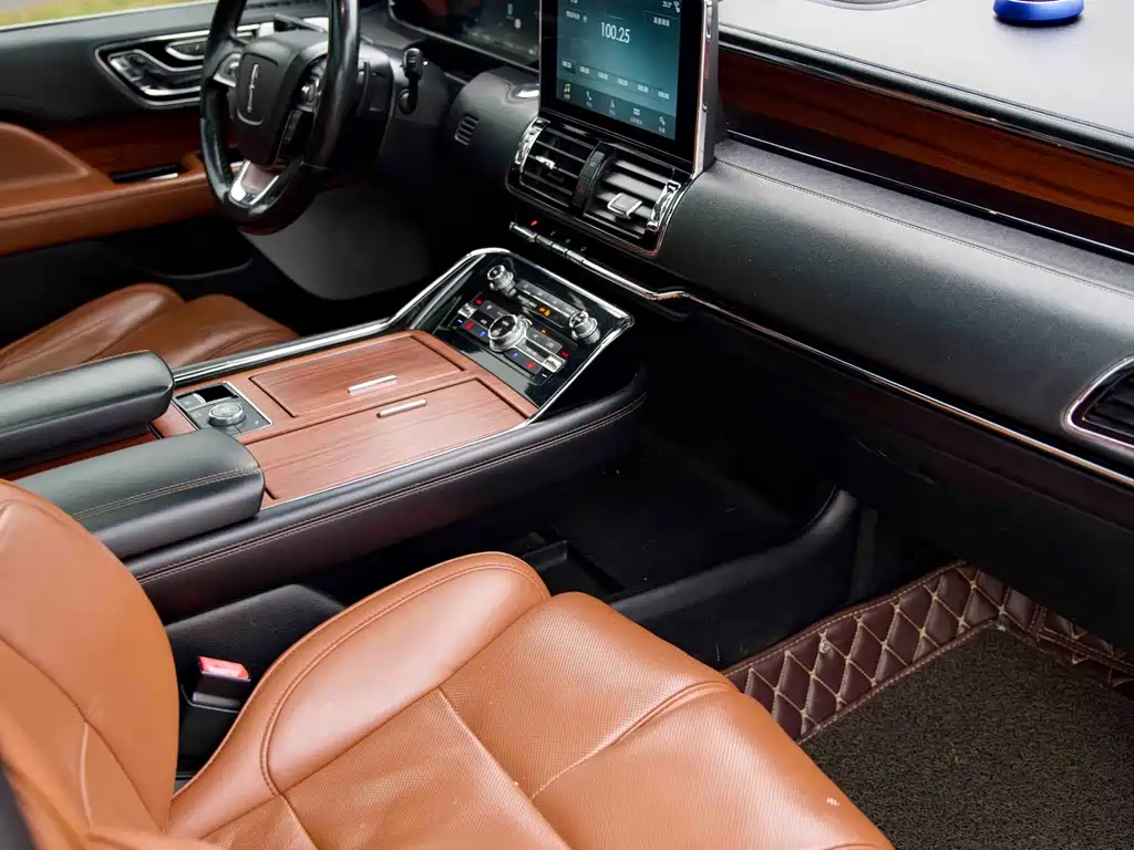 Lincoln Navigator 3.5T Premium Shine Edition China V, фото 11