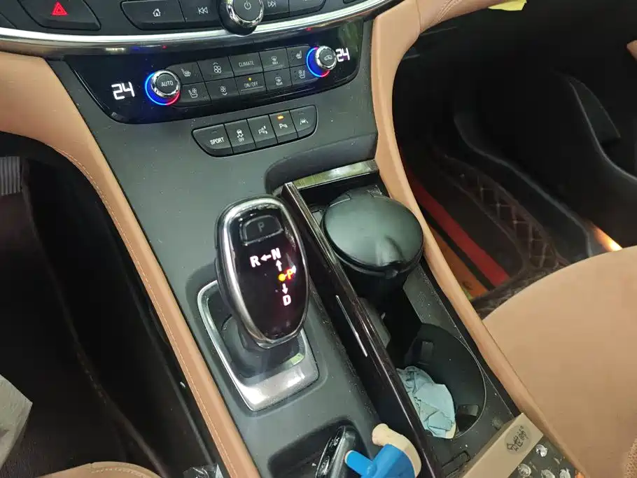 Buick LaCrosse — миниатюра 16