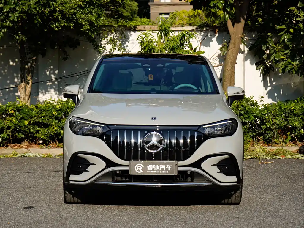 Mercedes-Benz EQE SUV — миниатюра 2
