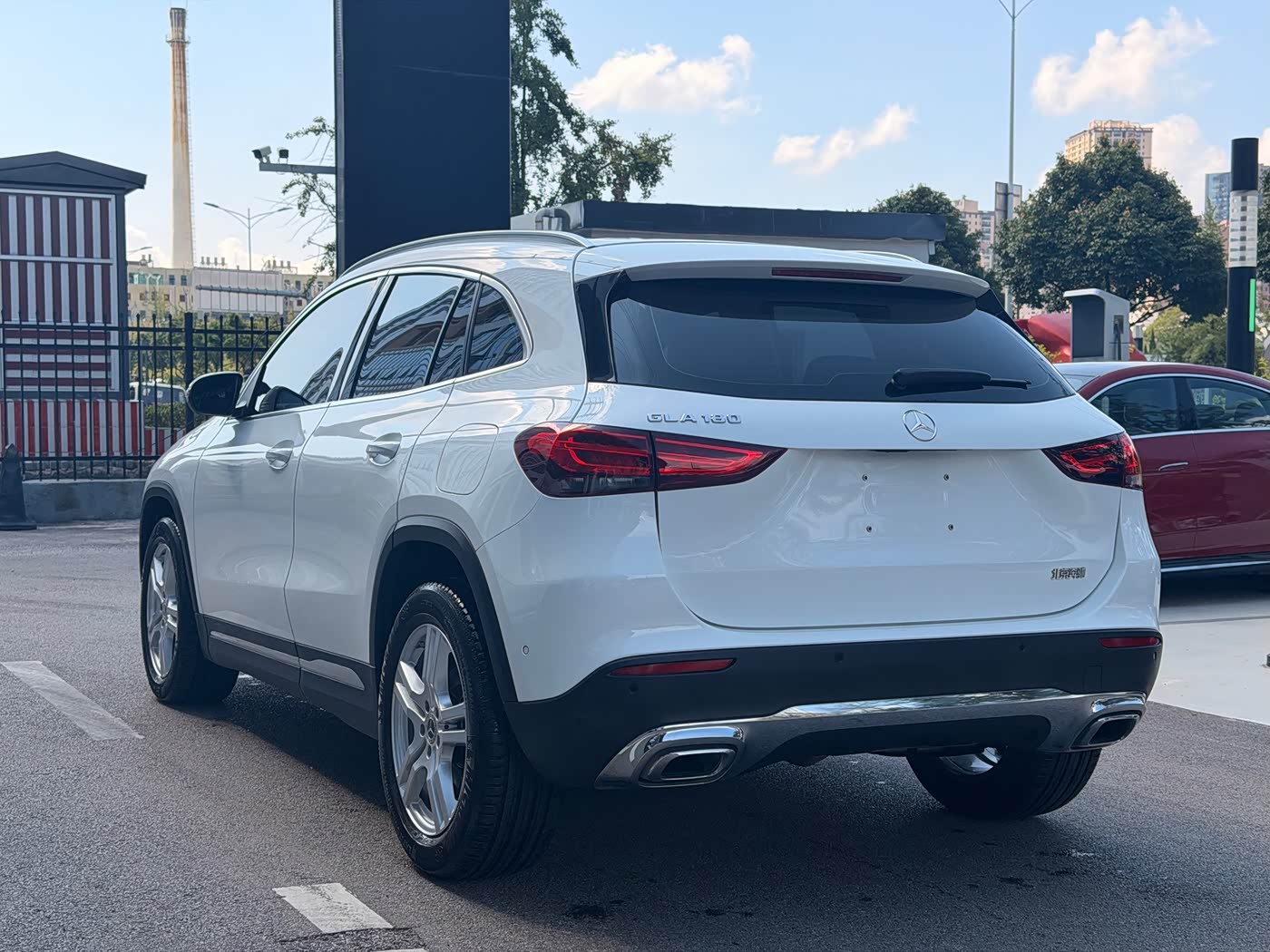 Mercedes-Benz GLA 1.3 л 2021 г. Белый, пробег 37000 км
