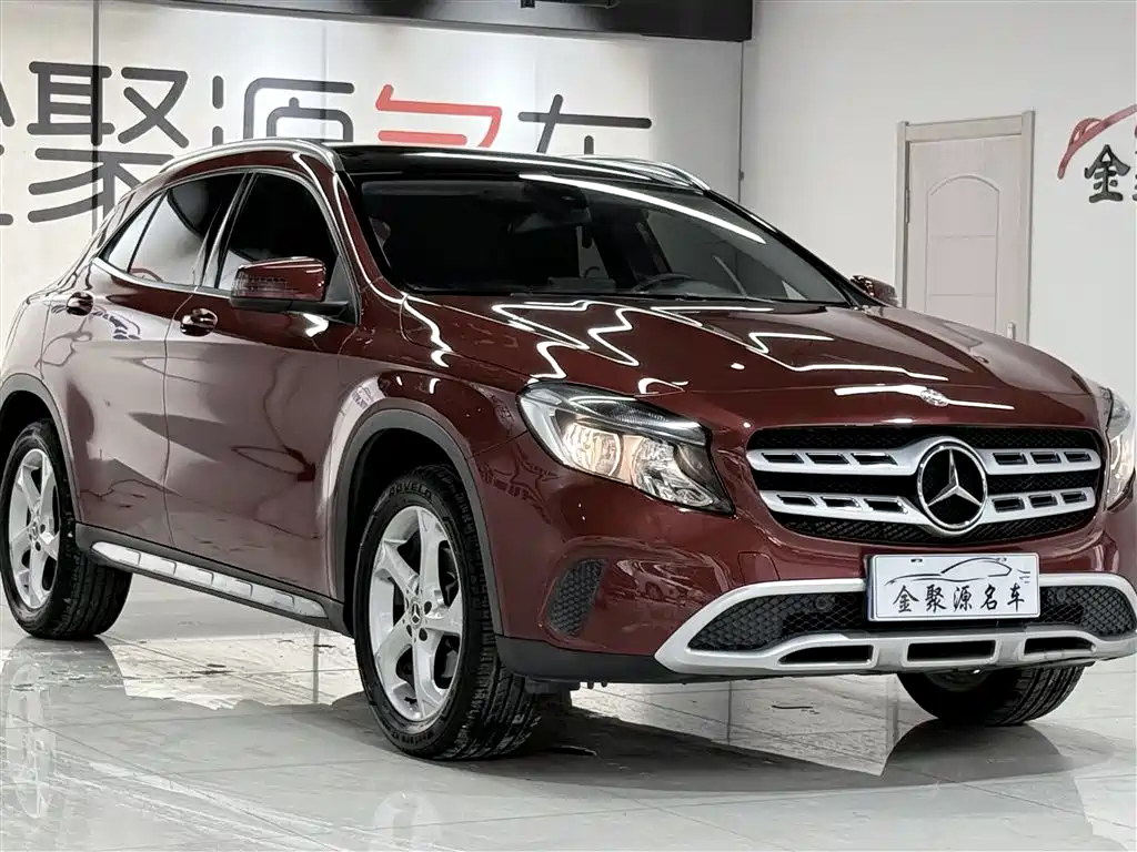 Mercedes-Benz GLA
