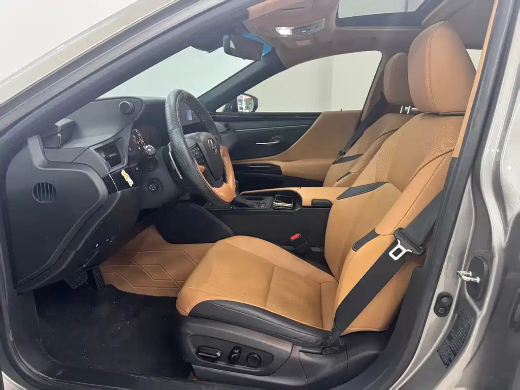 Lexus ES — миниатюра 6
