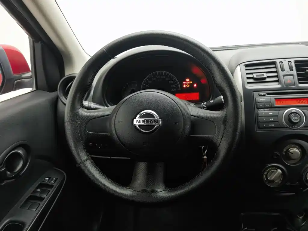 Nissan Sunny — миниатюра 11
